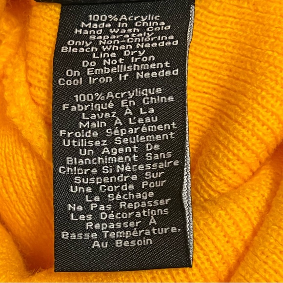 NHL – Nashville Preds Hat with Pom Pom  NWT - Picture 3 of 5